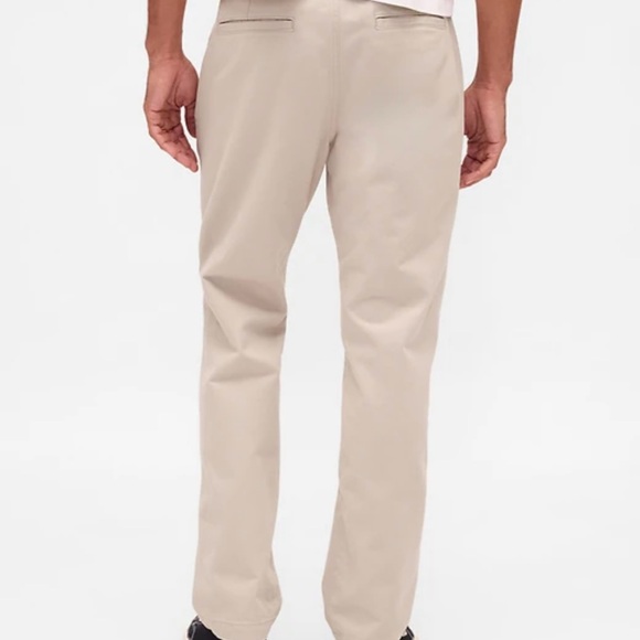 GAP Relaxed Fit Khakis - Picture 13 of 13